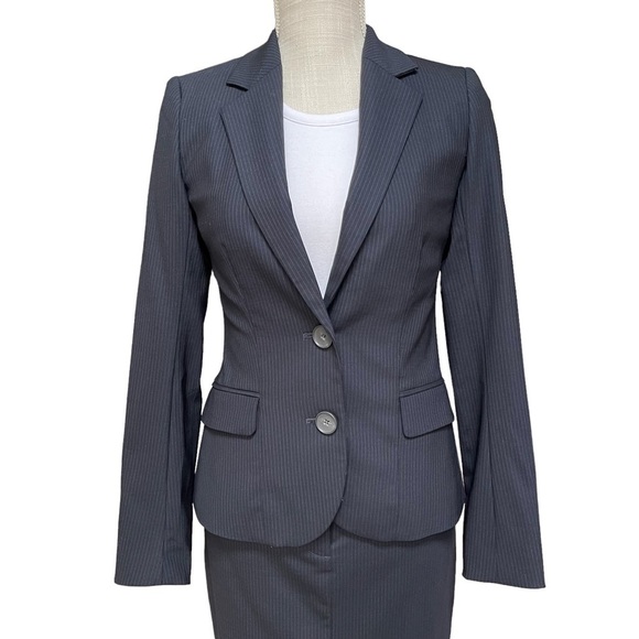 Club Monaco Wool Blend Pin Stripe 2 Piece Skirt Suit  for Career Wear Size: XS - Picture 14 of 16
